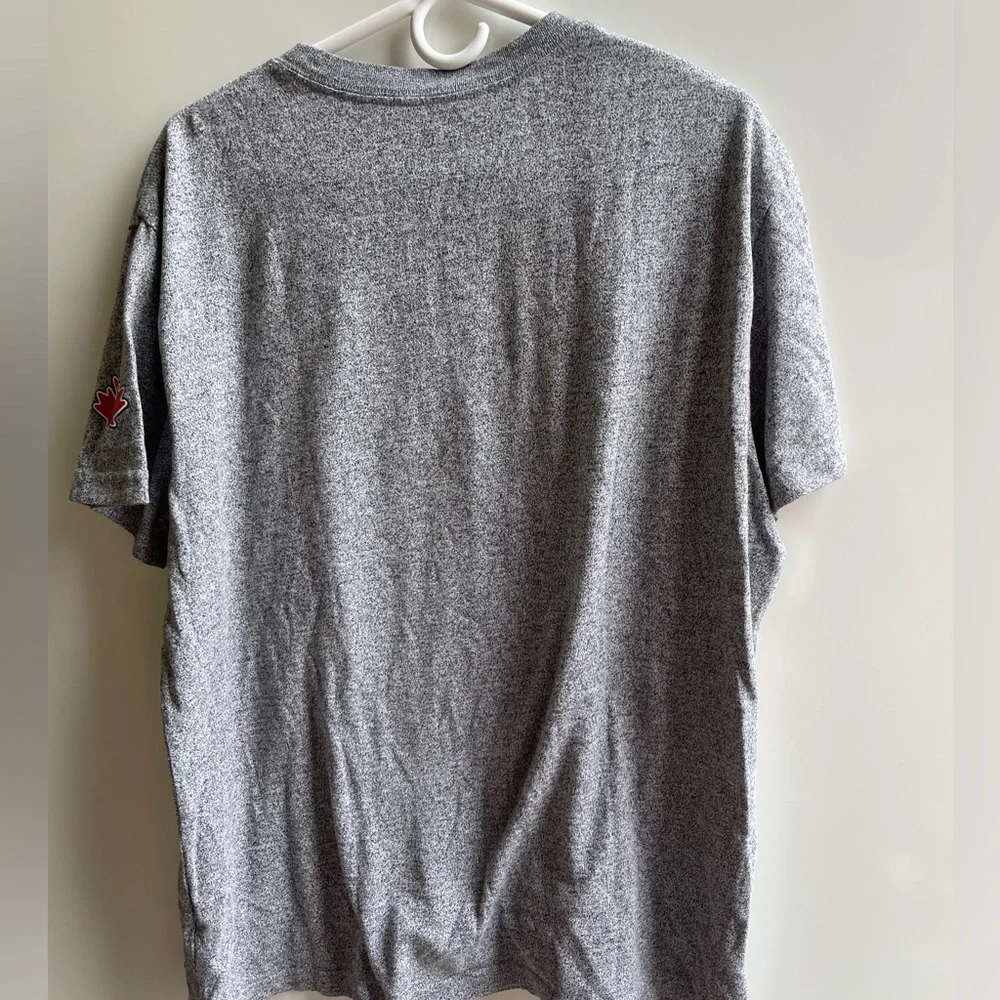 Gray Roots Canadian Tee - Picture 5 of 6